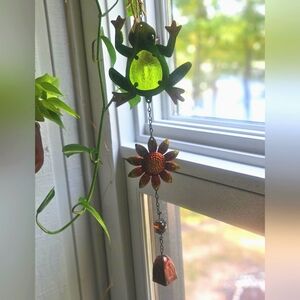 🖤3/$15 Metal Frog/Sunflower Art